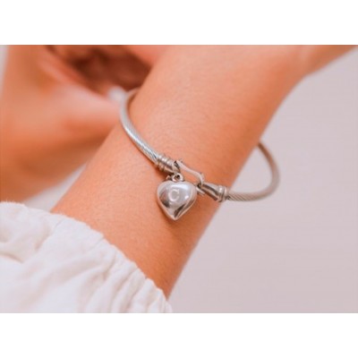 Pulsera rígida de corazón...