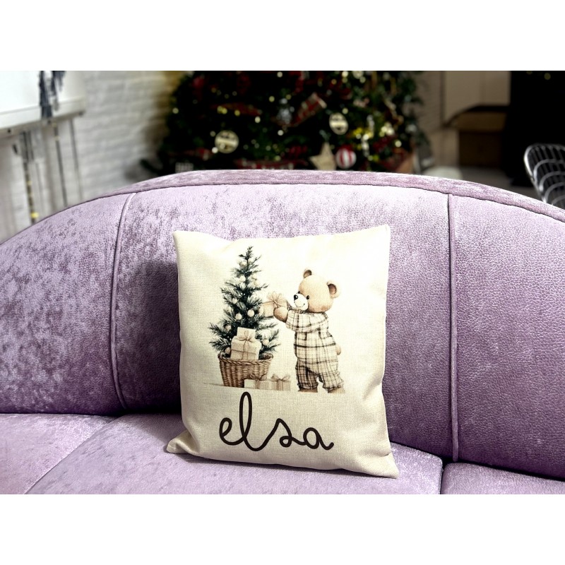 Cojín de lino con Osito y Árbol navideño Cojín de lino con Osito y Árbol navideño