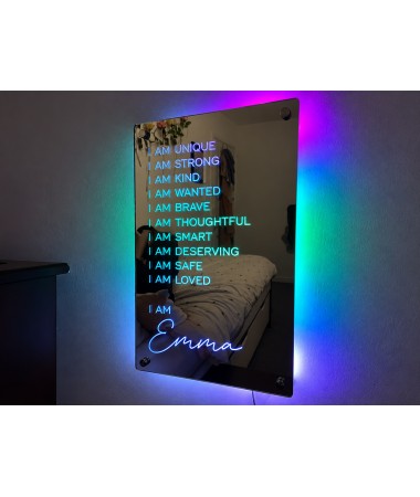 Espejo con neon personalizable 2